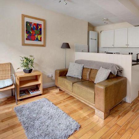 The Shop By Treetop Property Cirencester Eksteriør billede