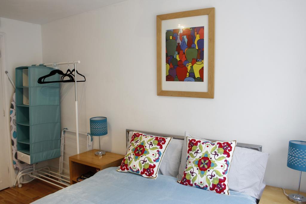 The Shop By Treetop Property Cirencester Værelse billede