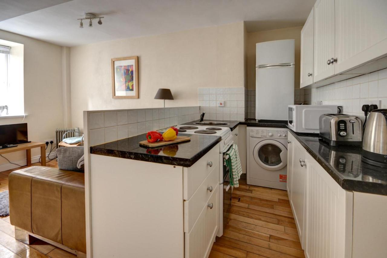 The Shop By Treetop Property Cirencester Eksteriør billede